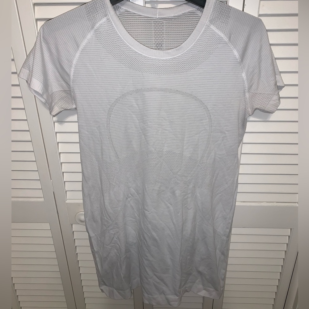 white lululemon swiftly tech size 10